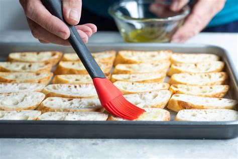 what temperature to bake baguettes.